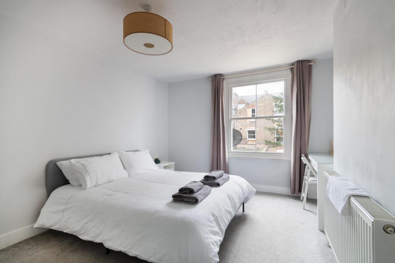 1 Bed Clapham Junction Apartment Лондон Экстерьер фото
